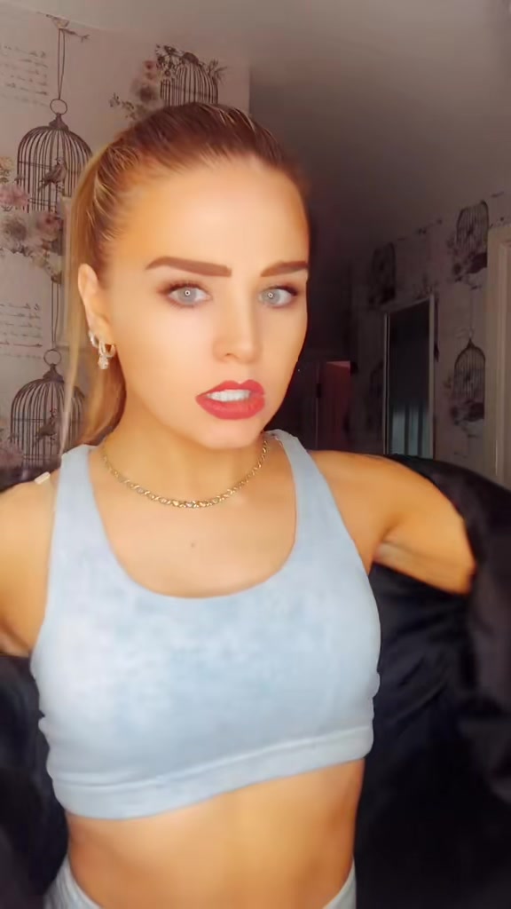 @clairnora