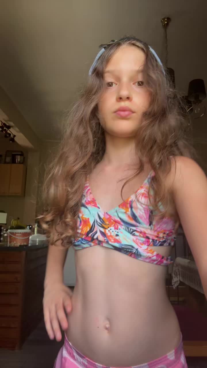 @𝓥𝓪𝓵𝓮𝓷𝓽𝓲𝓷𝓪_🌺