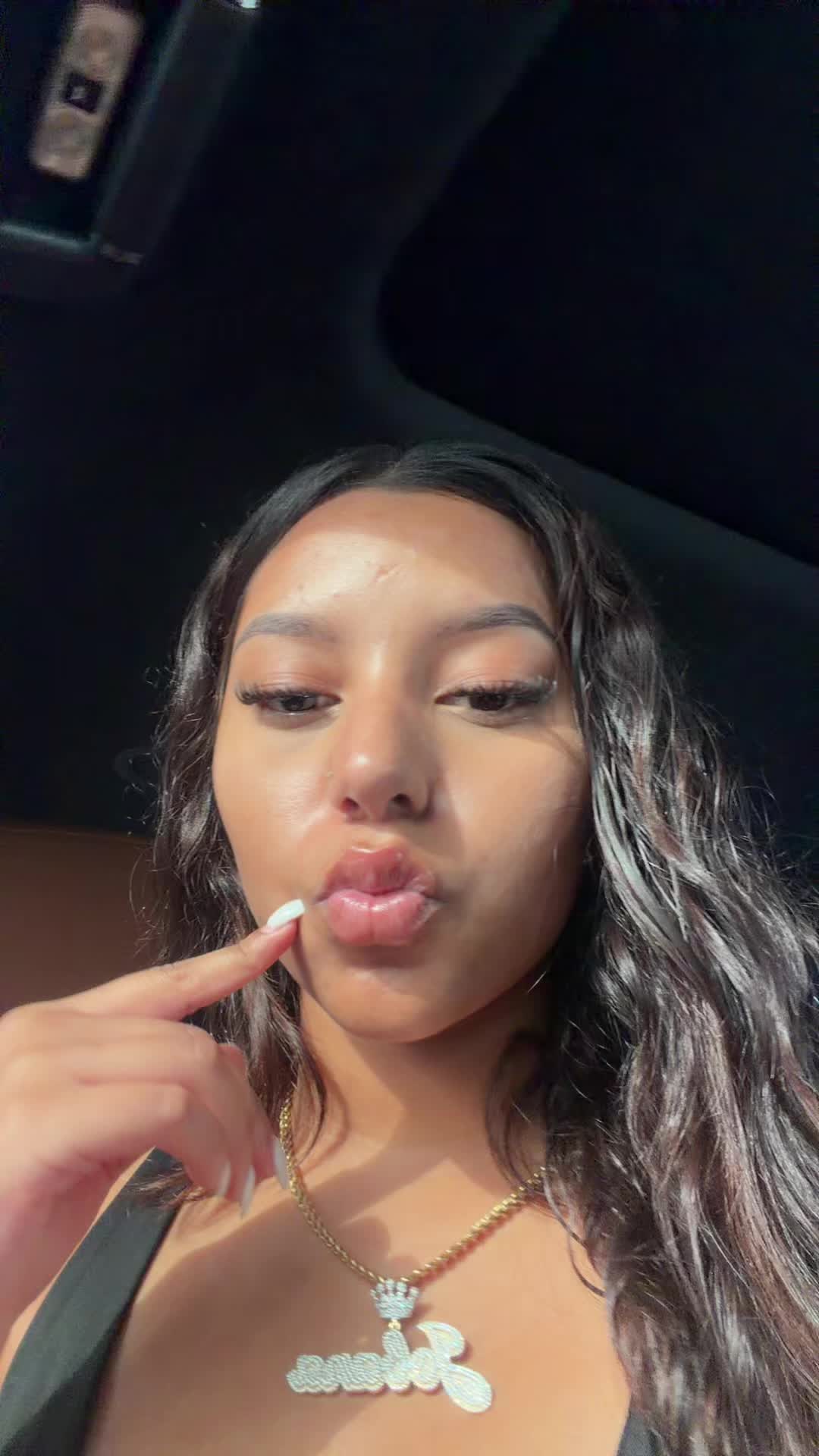 @Theyluvv.jobana