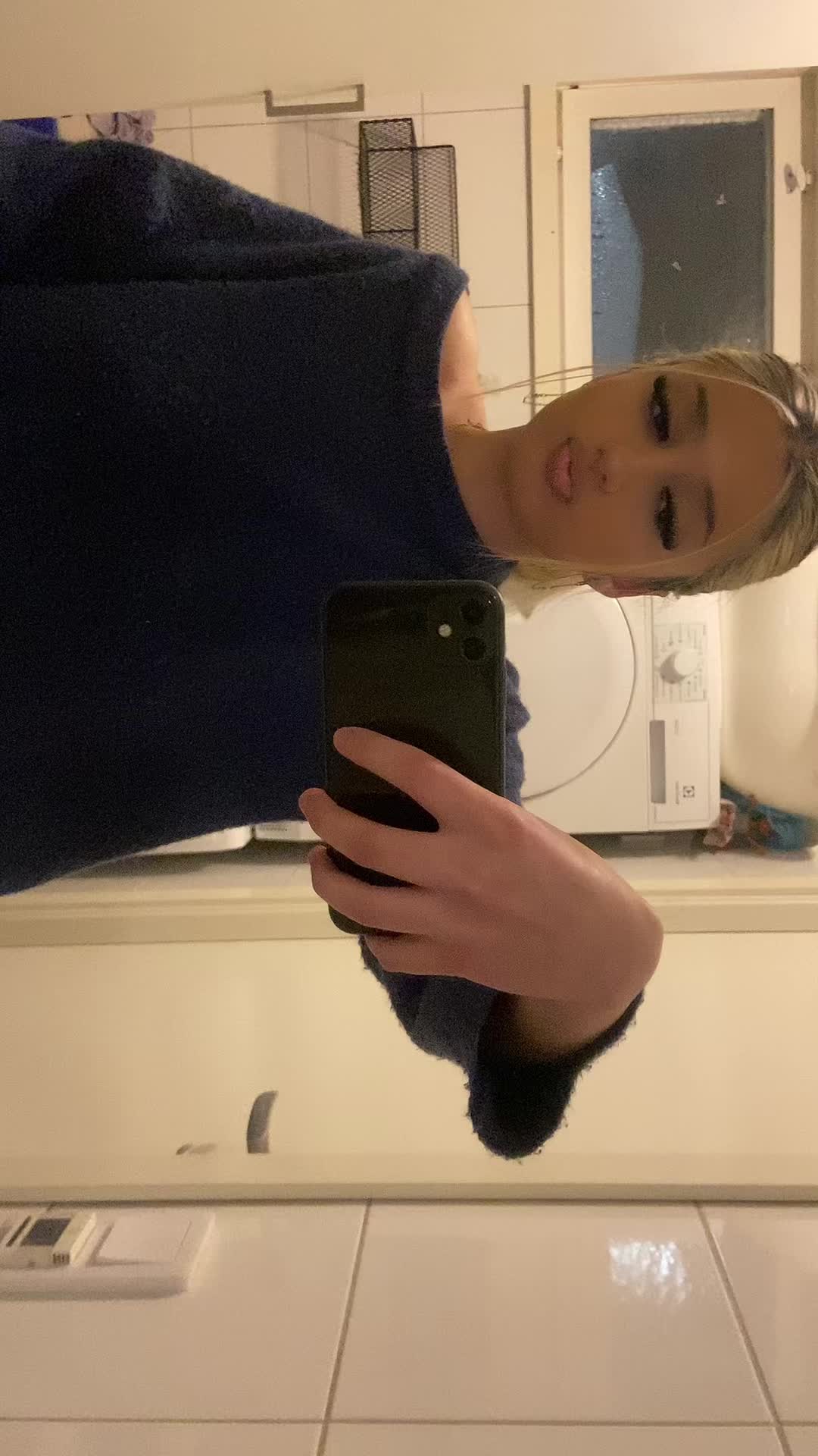 @Isabella