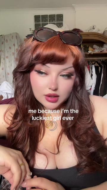 @holly