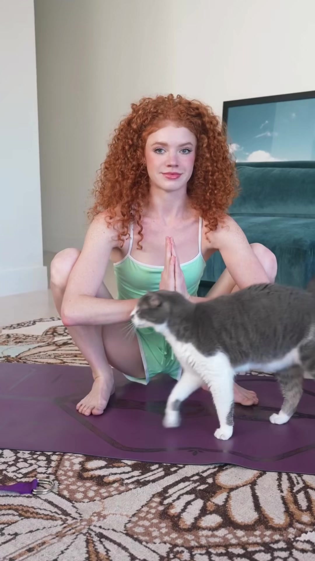 @lilredyoga