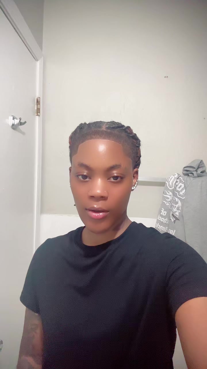@aaliyah ๐ .