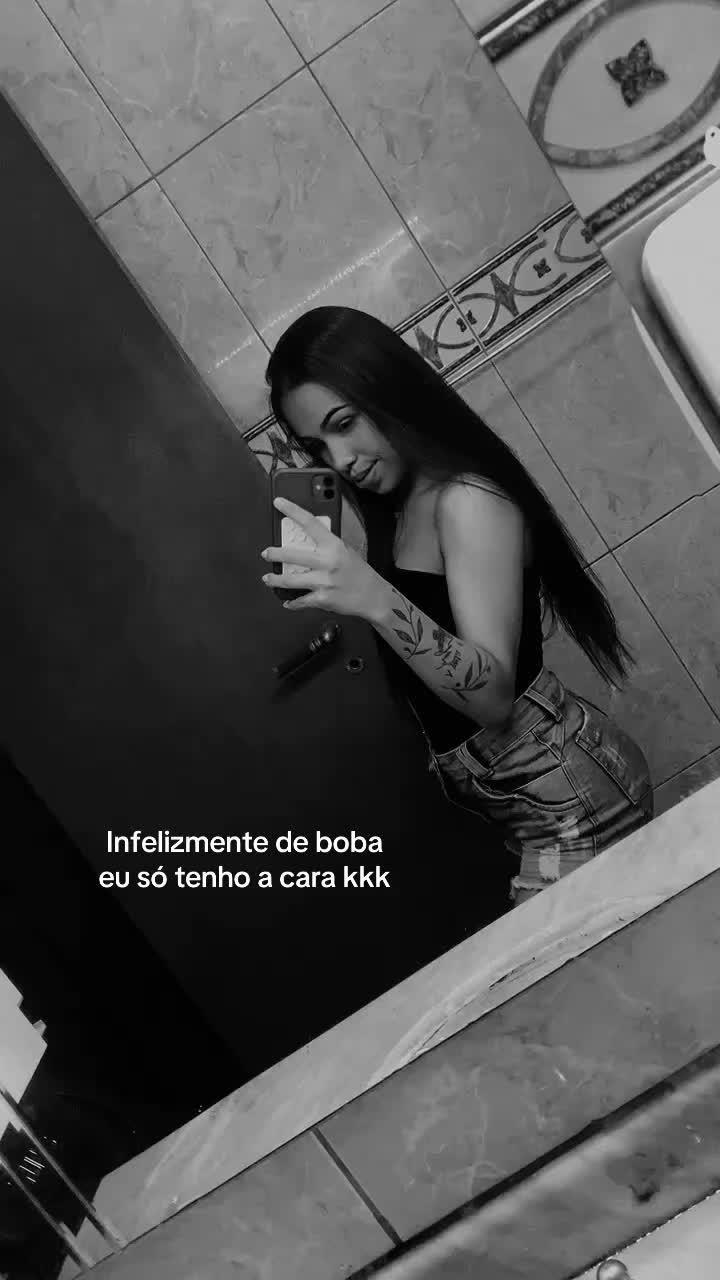 @Vittórya Campos
