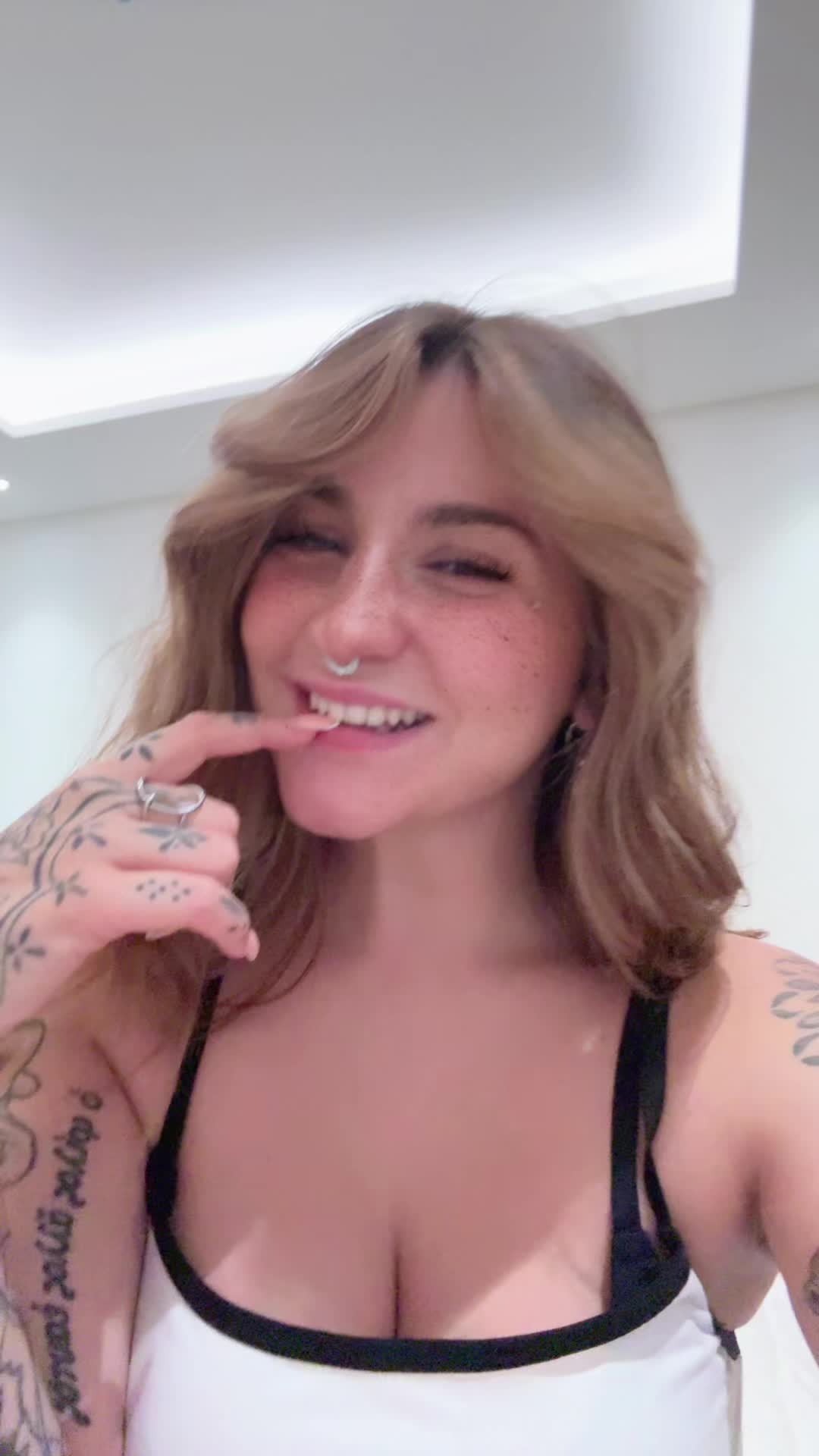 @Bluemooncri🦋