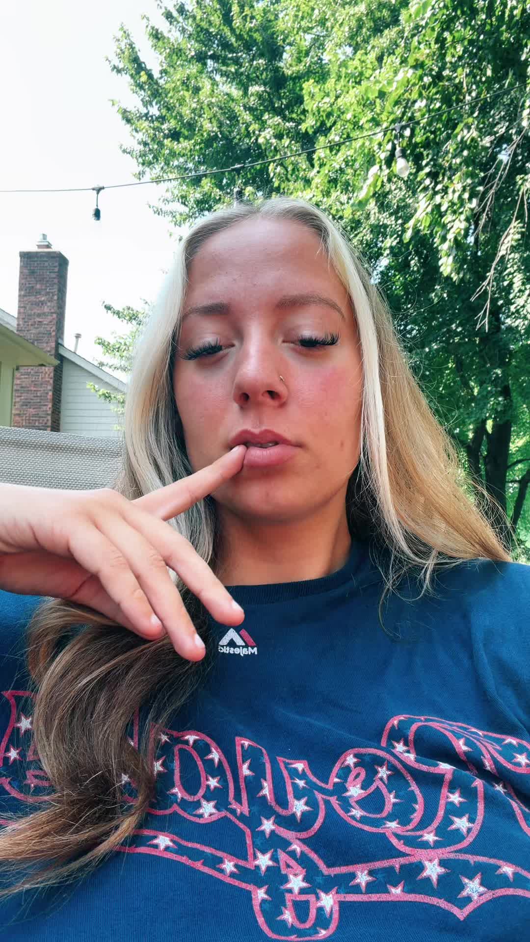 @Alli
