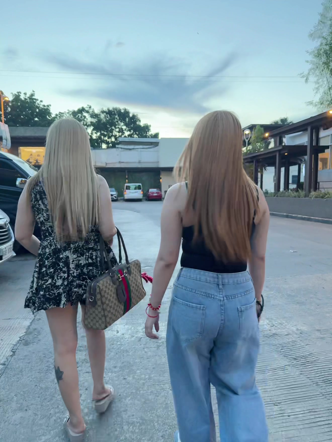 @Zazenewhitetouch🥰