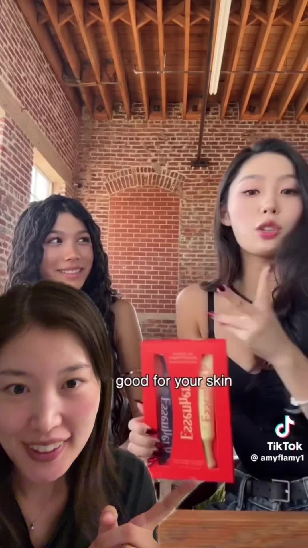@Chloe