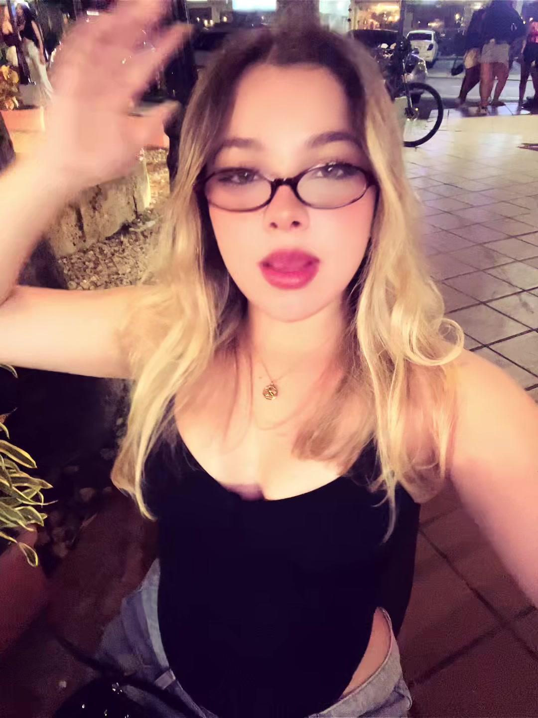 @Ela