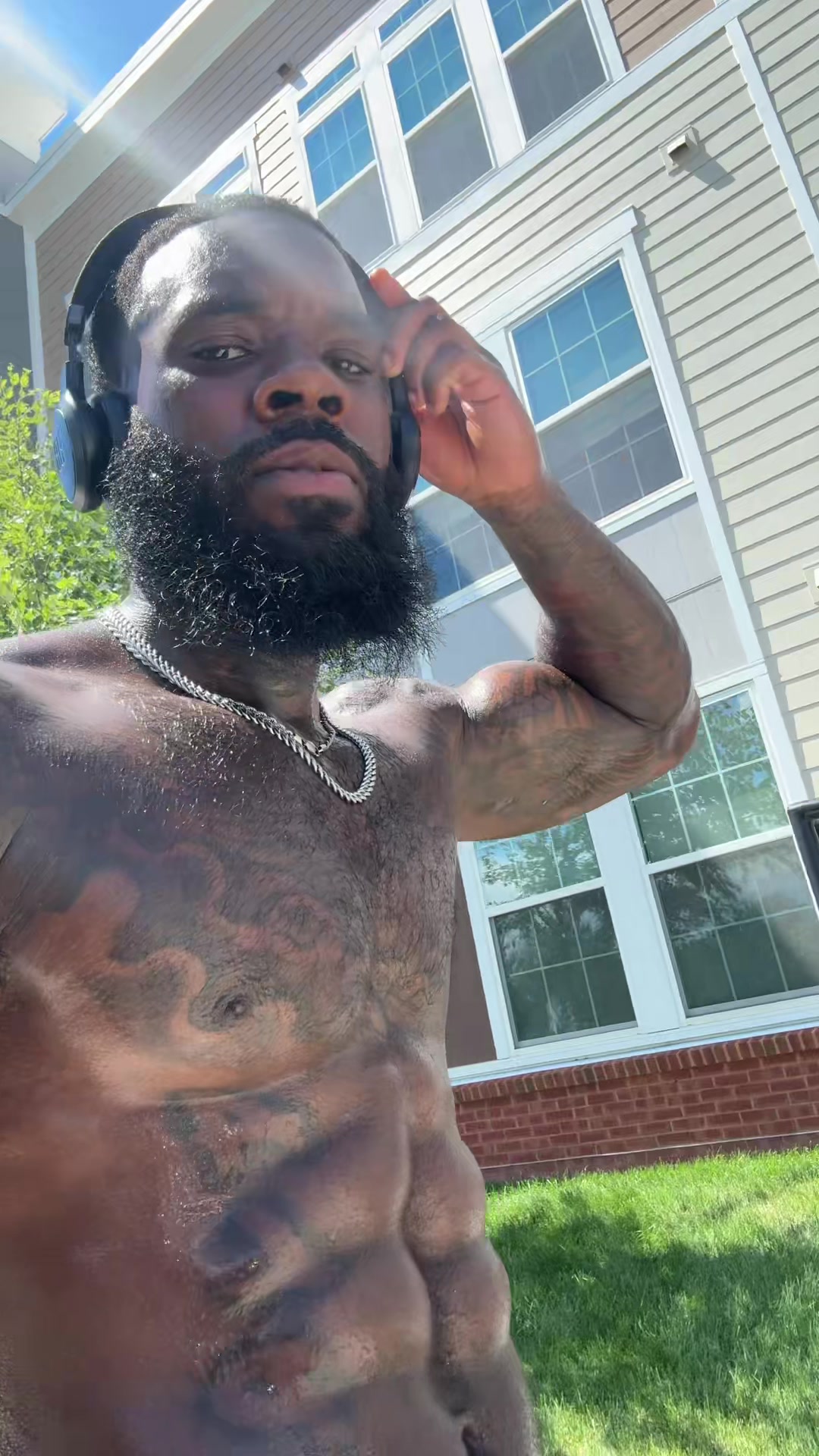 @bigq385