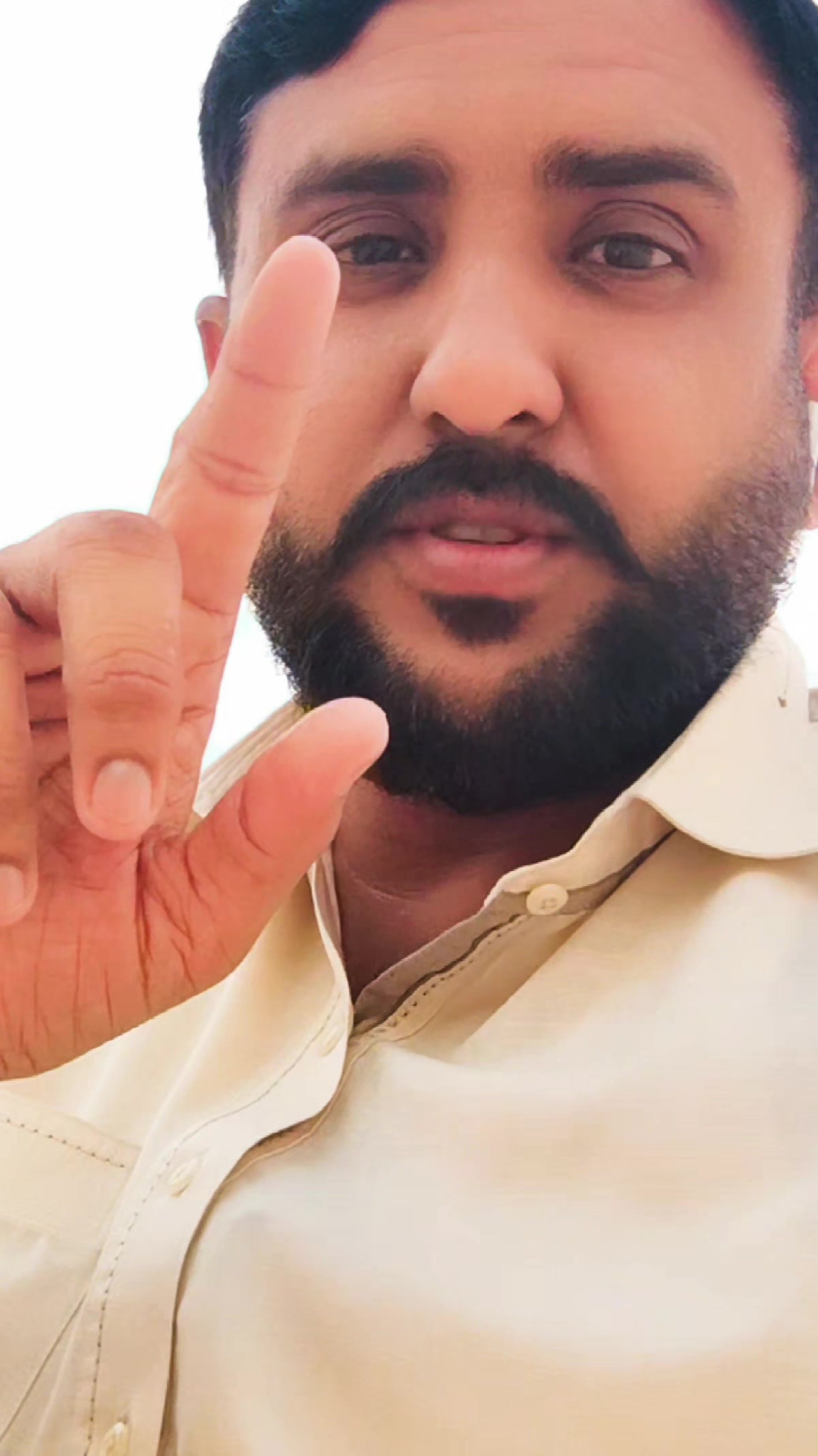 @Naveed Kashmiri 🦁