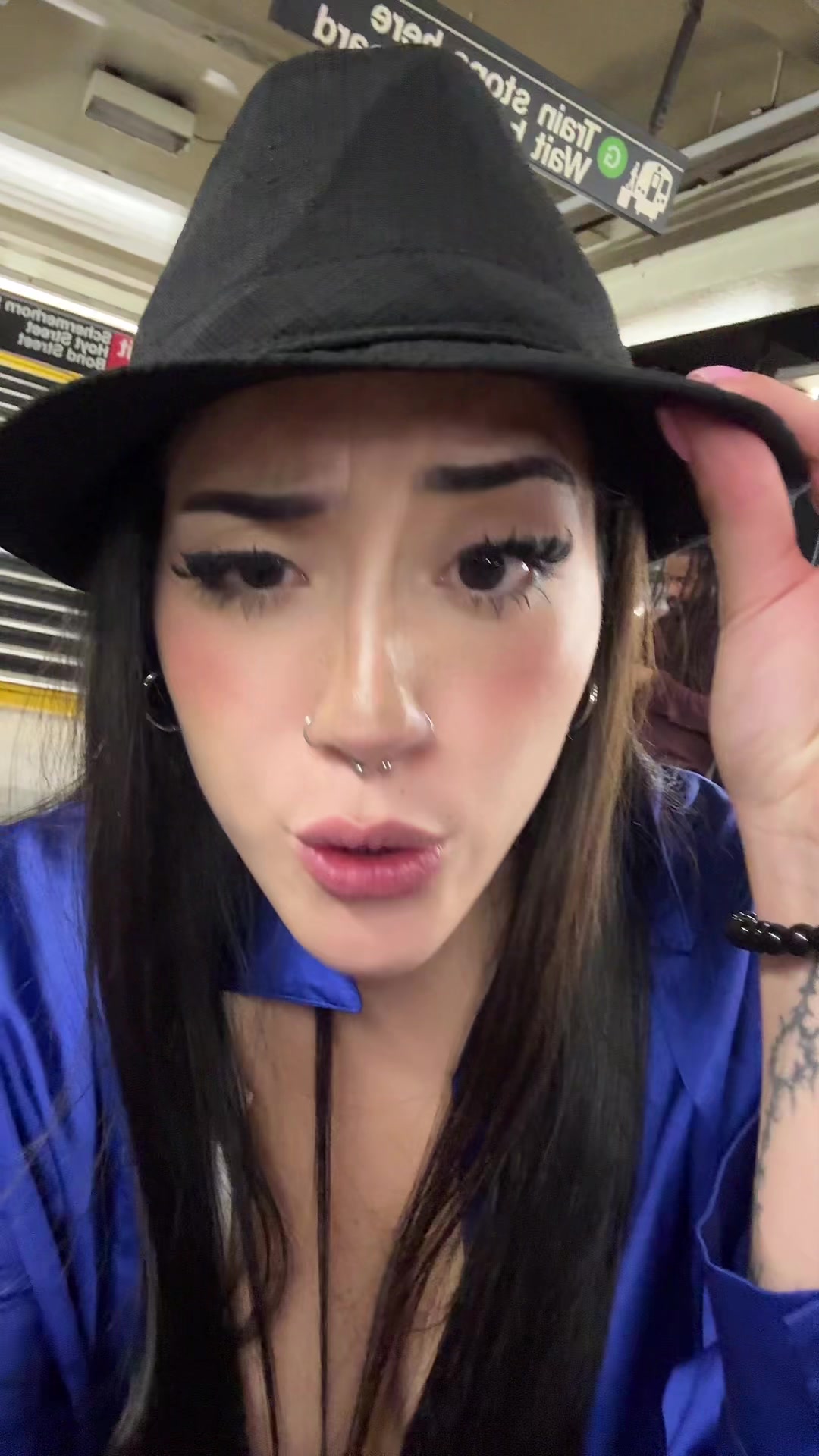 @shyshy
