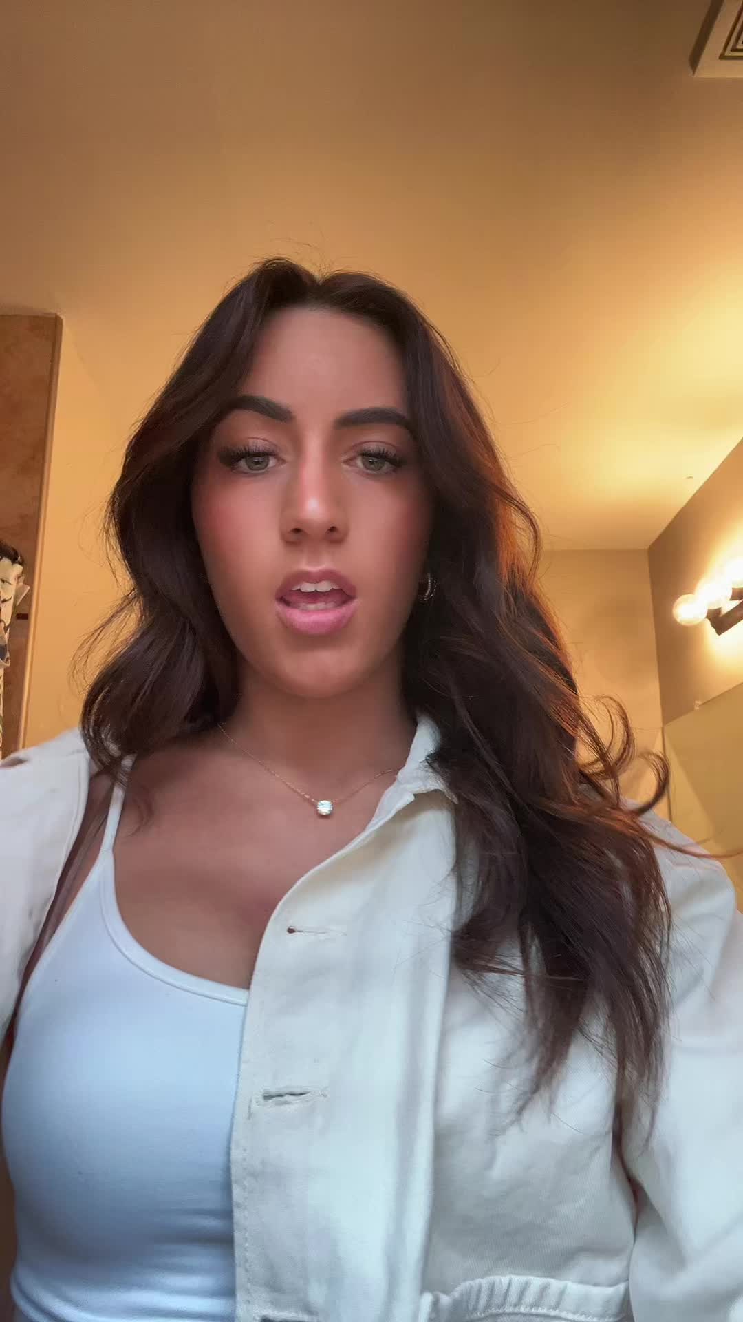 @giulianaafoltzz