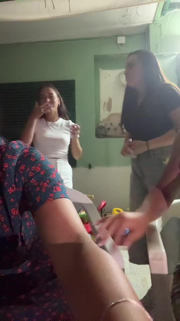 @SaraFerrone