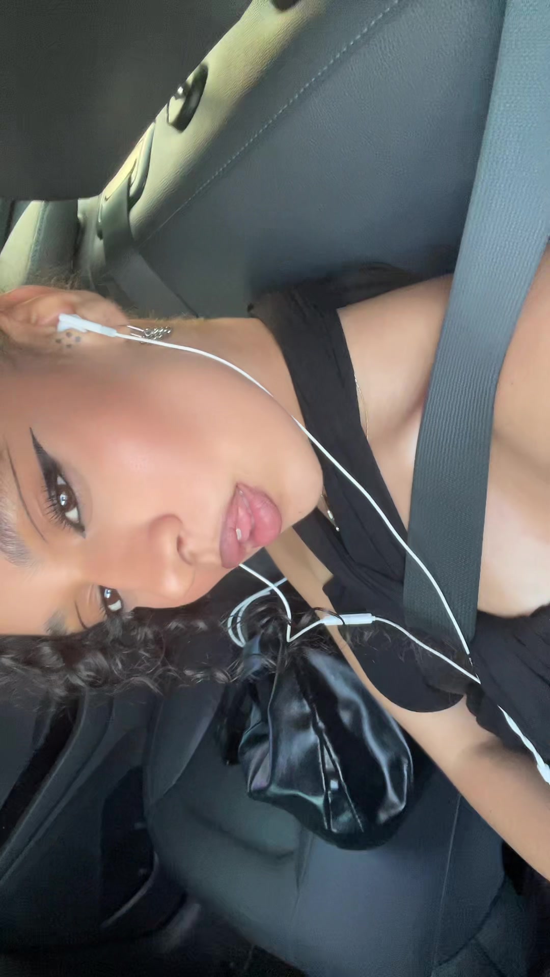 @Shayaaaa