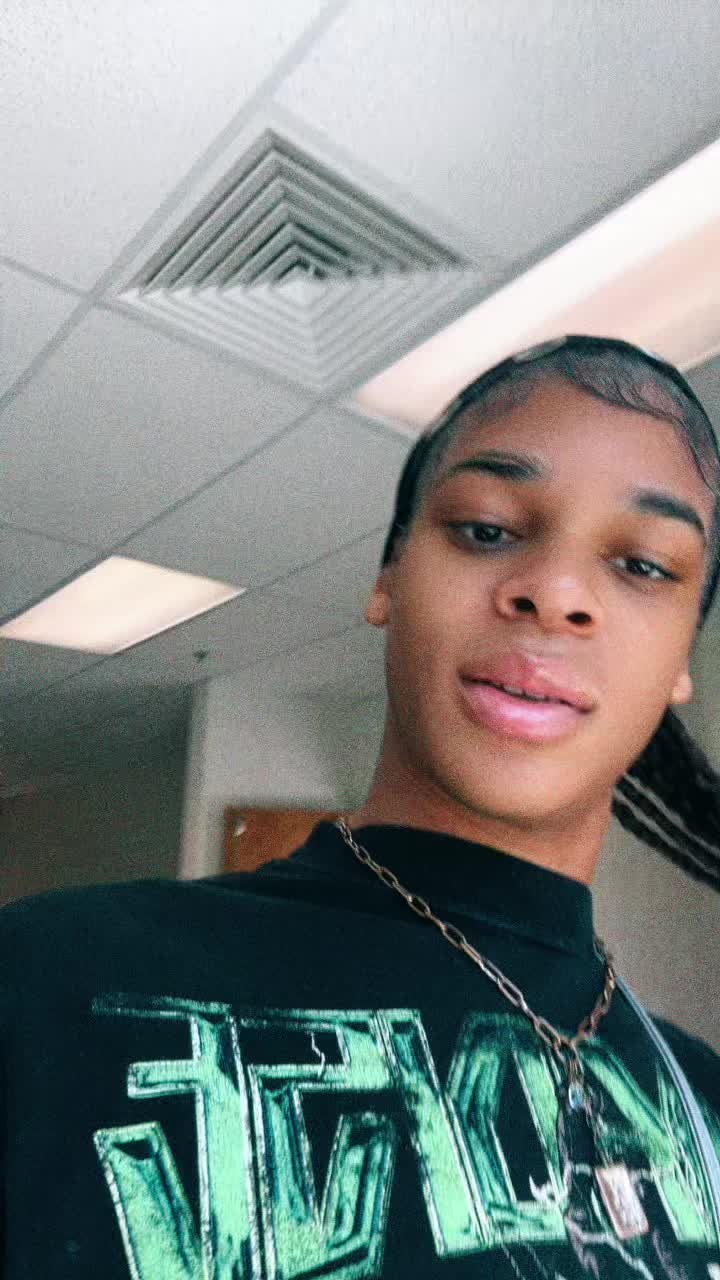 @overlyxl