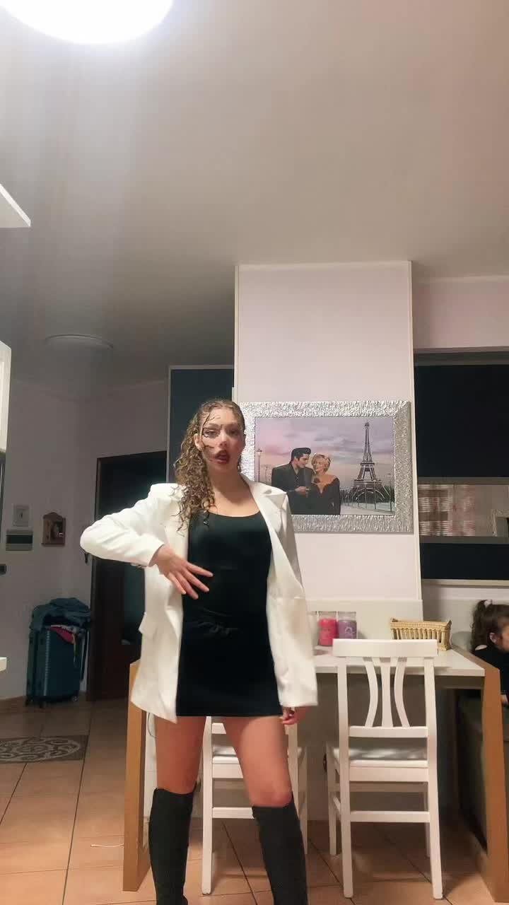 @💫