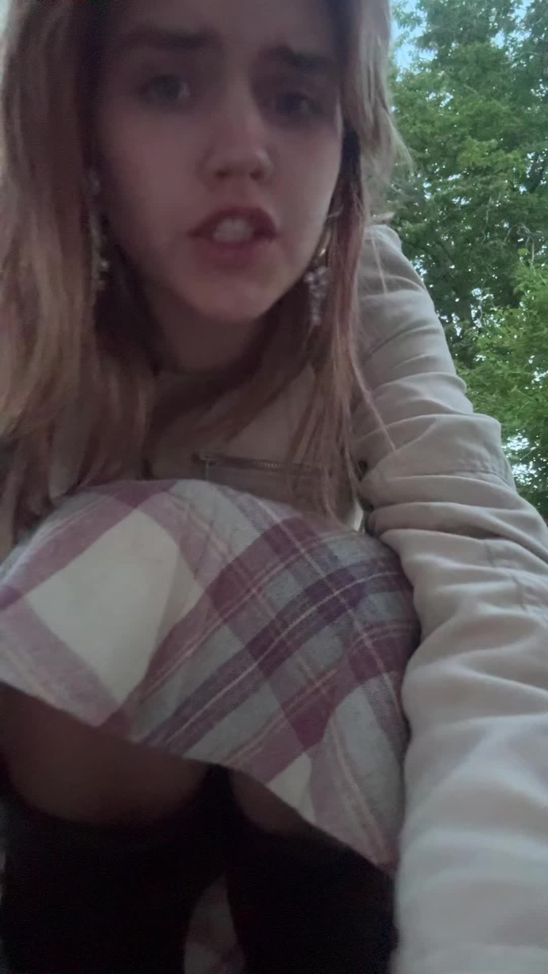 @Úlla