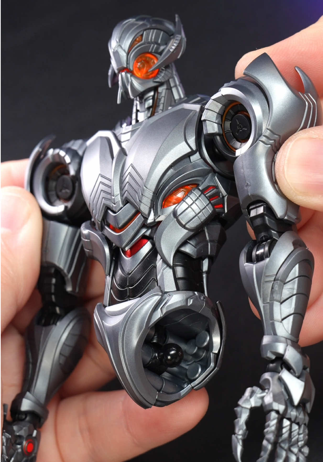 @TOYSN’T