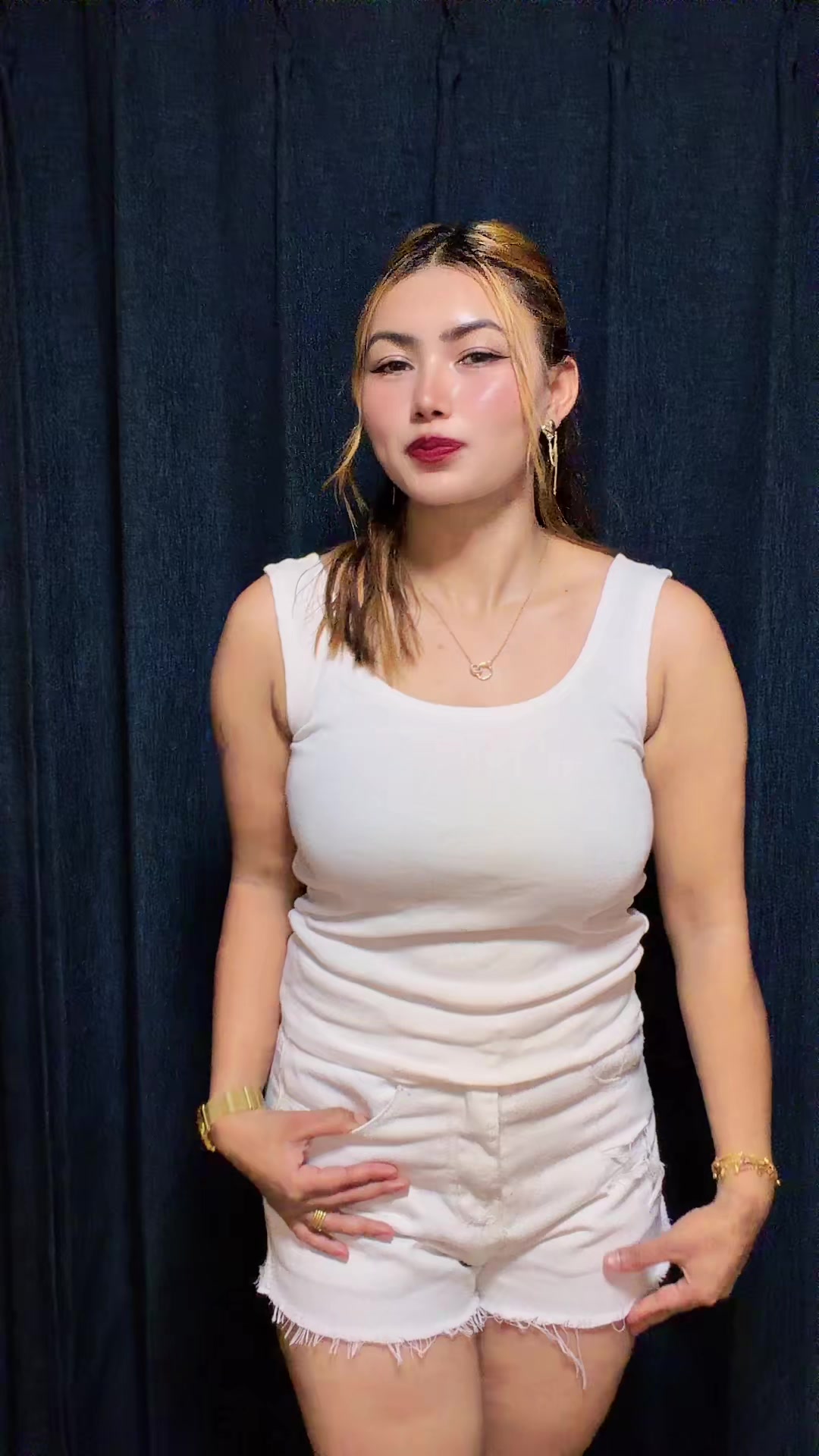 @🦋🧿🇯🇵里真 軽木🇳🇵🧿🦋