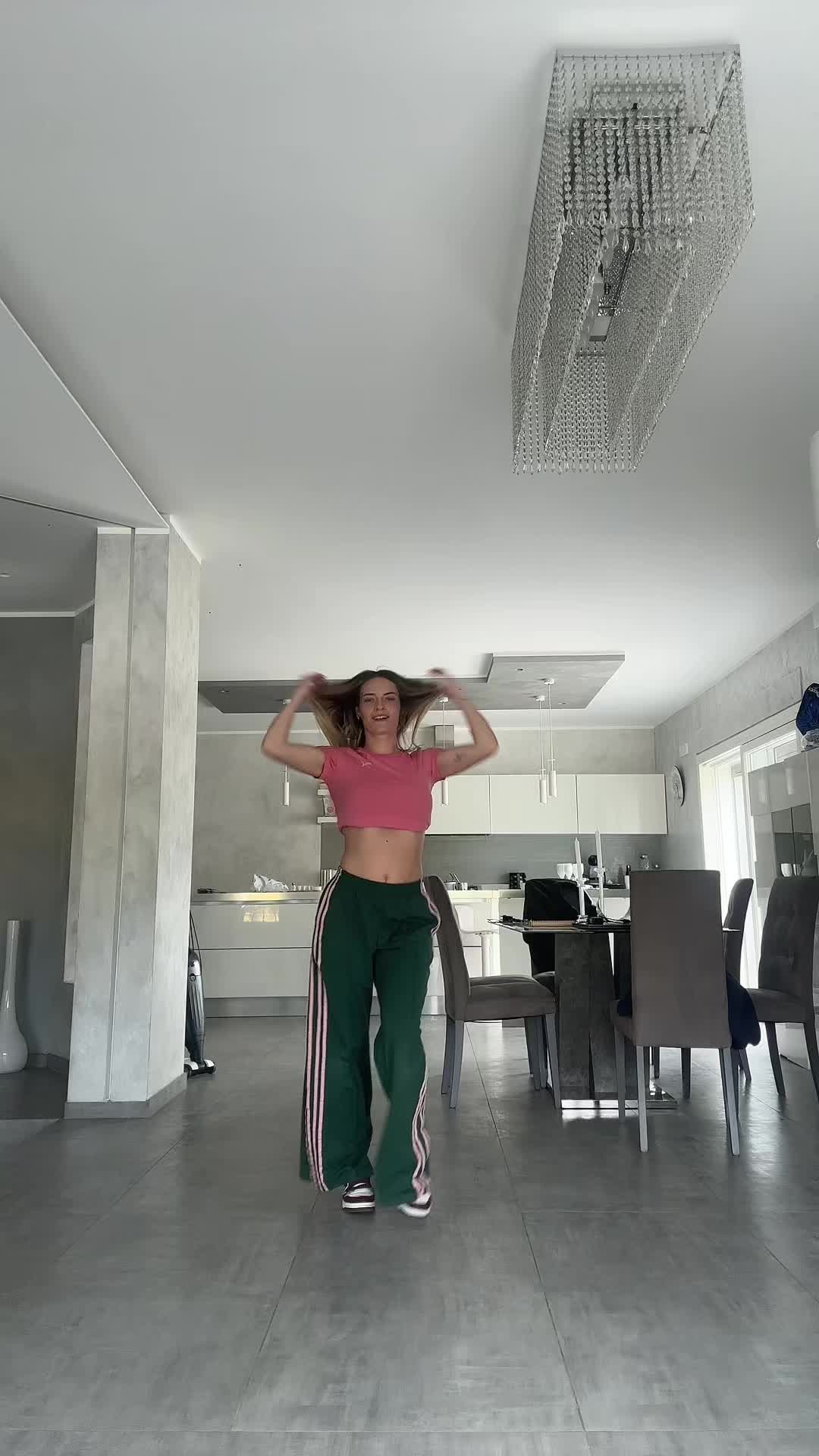 @Ziaenipoti