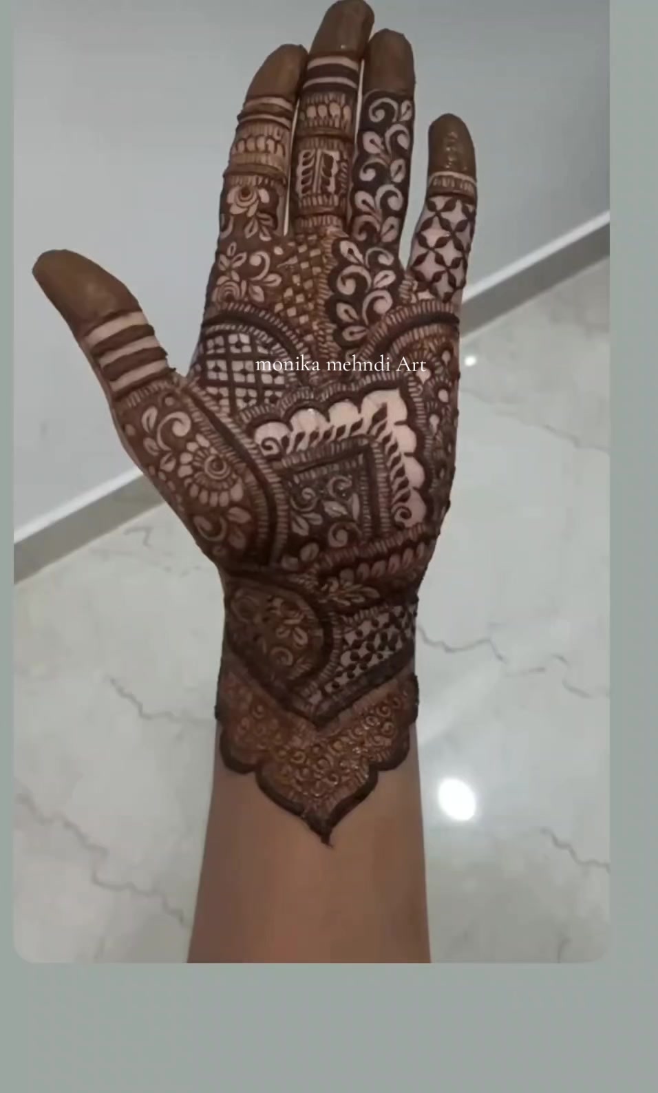 @makeoverbyMonika
