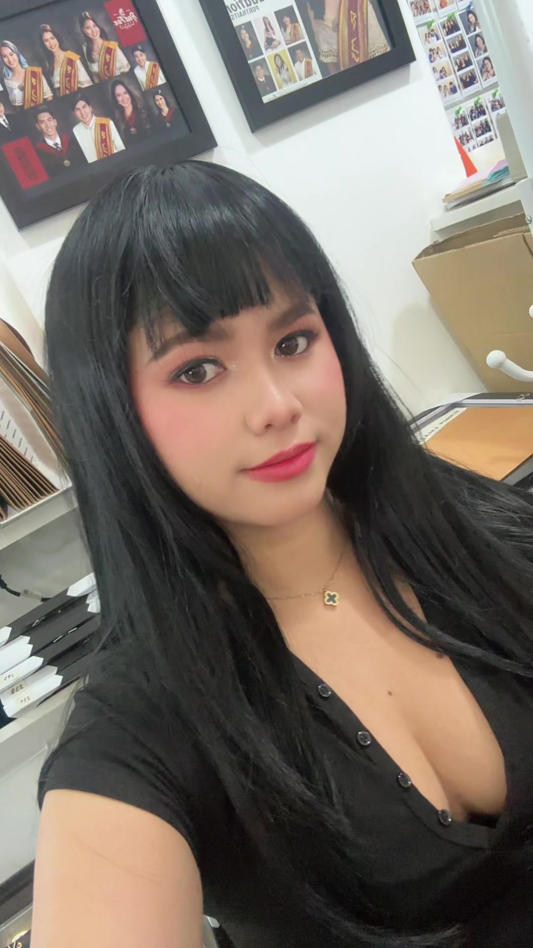 @Elley27