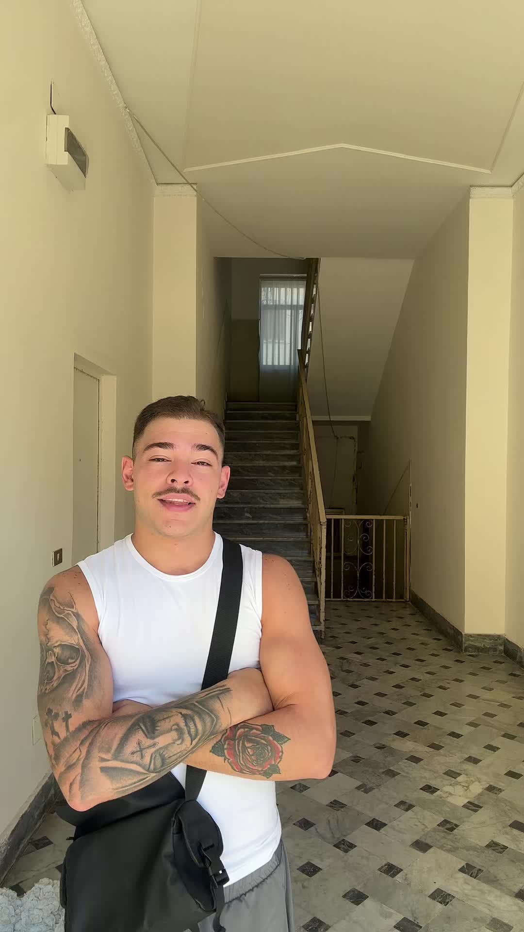 @DANILO 🥶,Ti segue