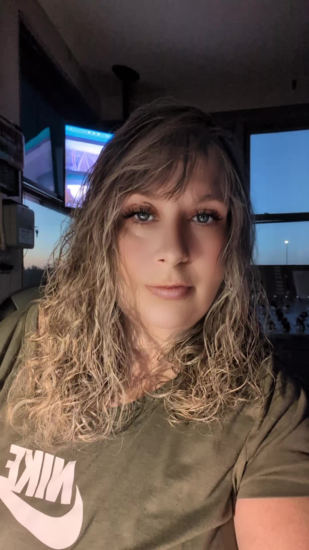 @KellyJo