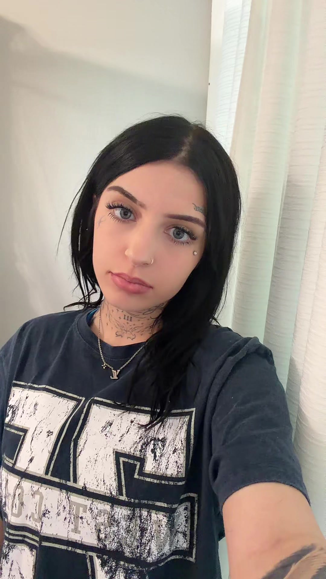 @Lilyrrrose