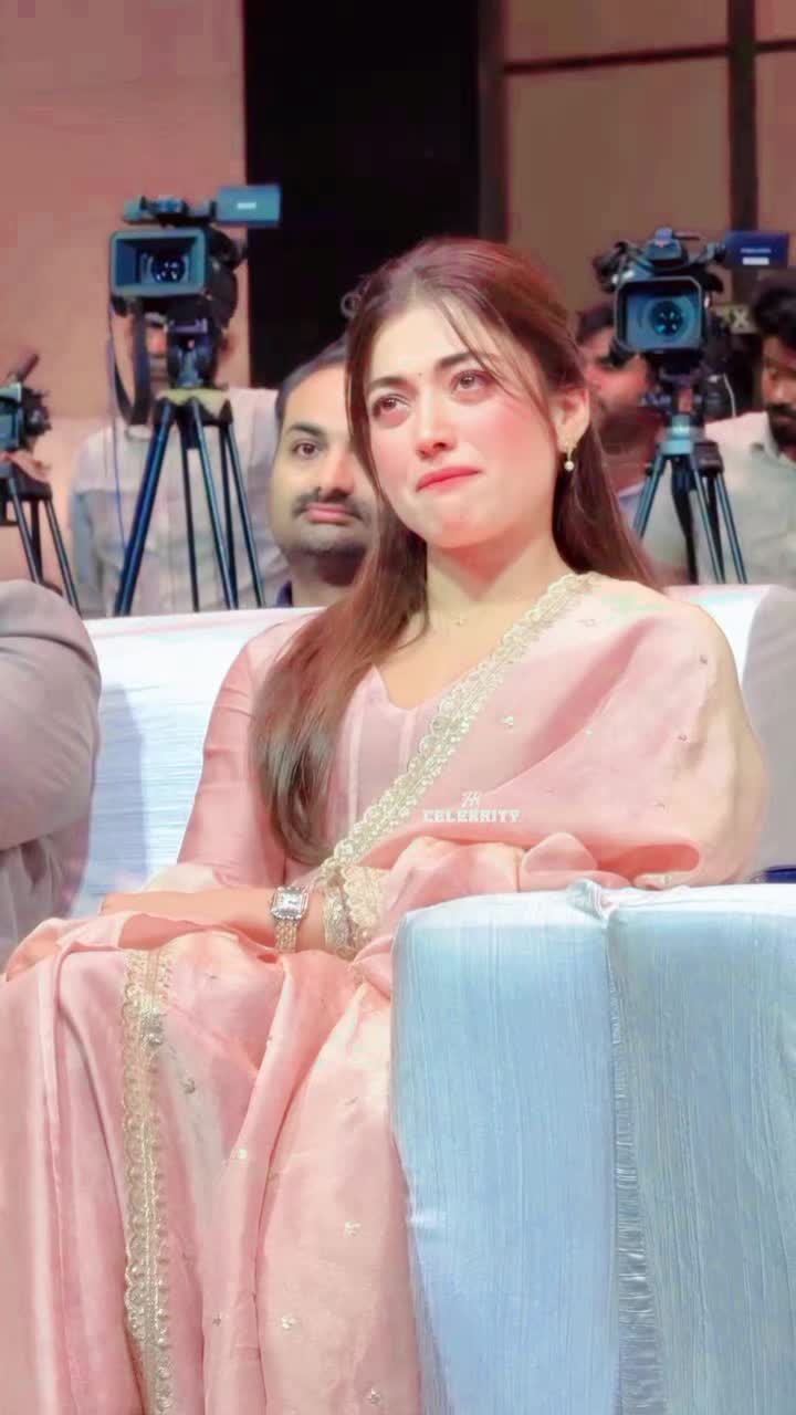 @Cute actress
