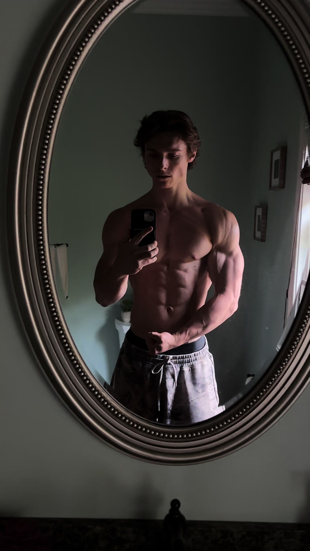 @EvanHamiIton