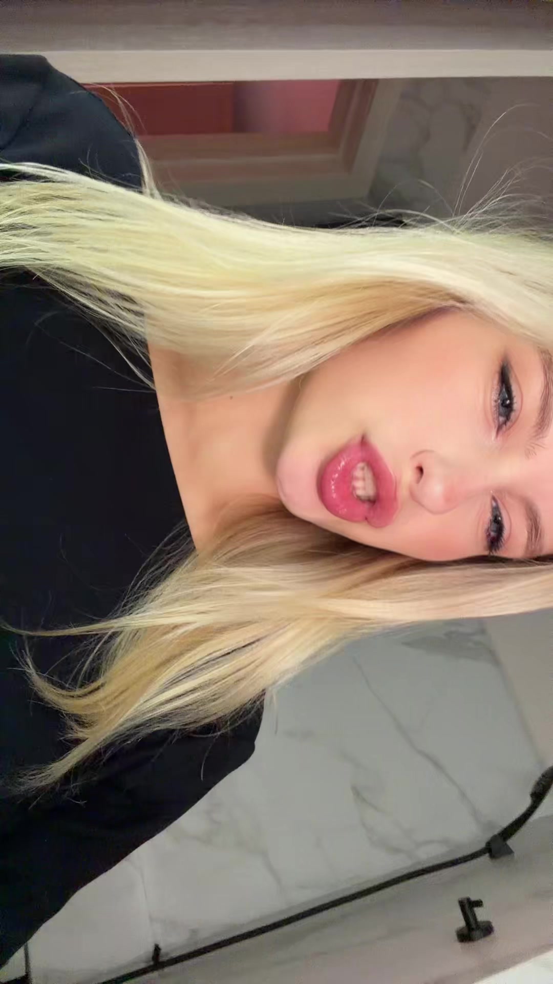 @Виктория