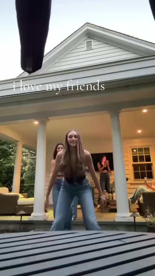 @Chloee!!😋💕💟🍒🧸
