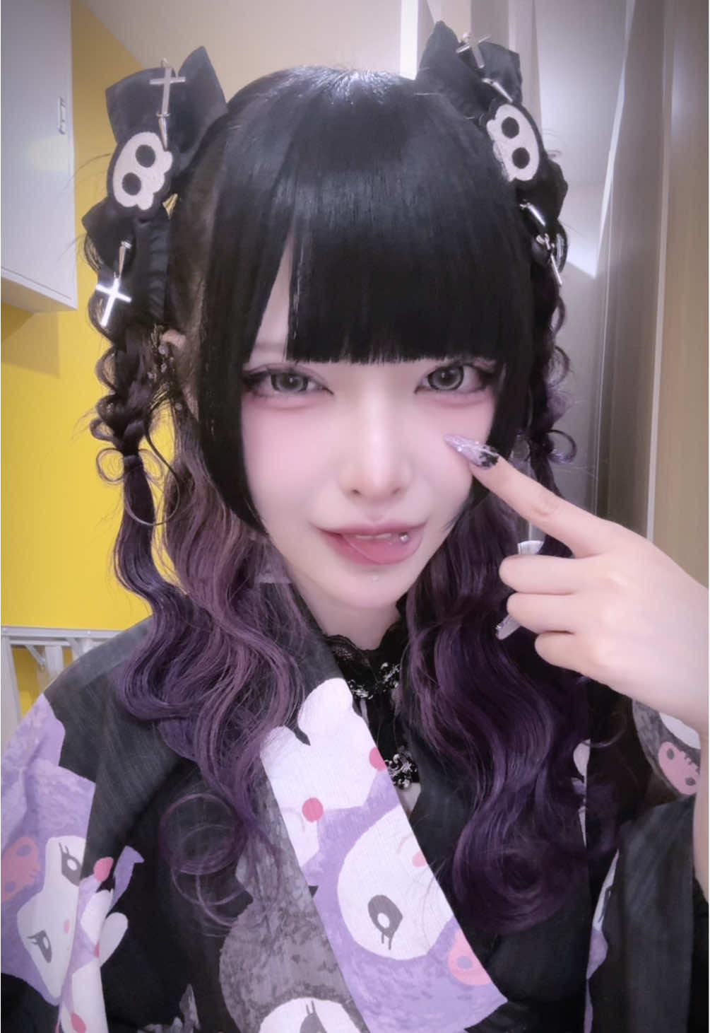 @黒魅らら