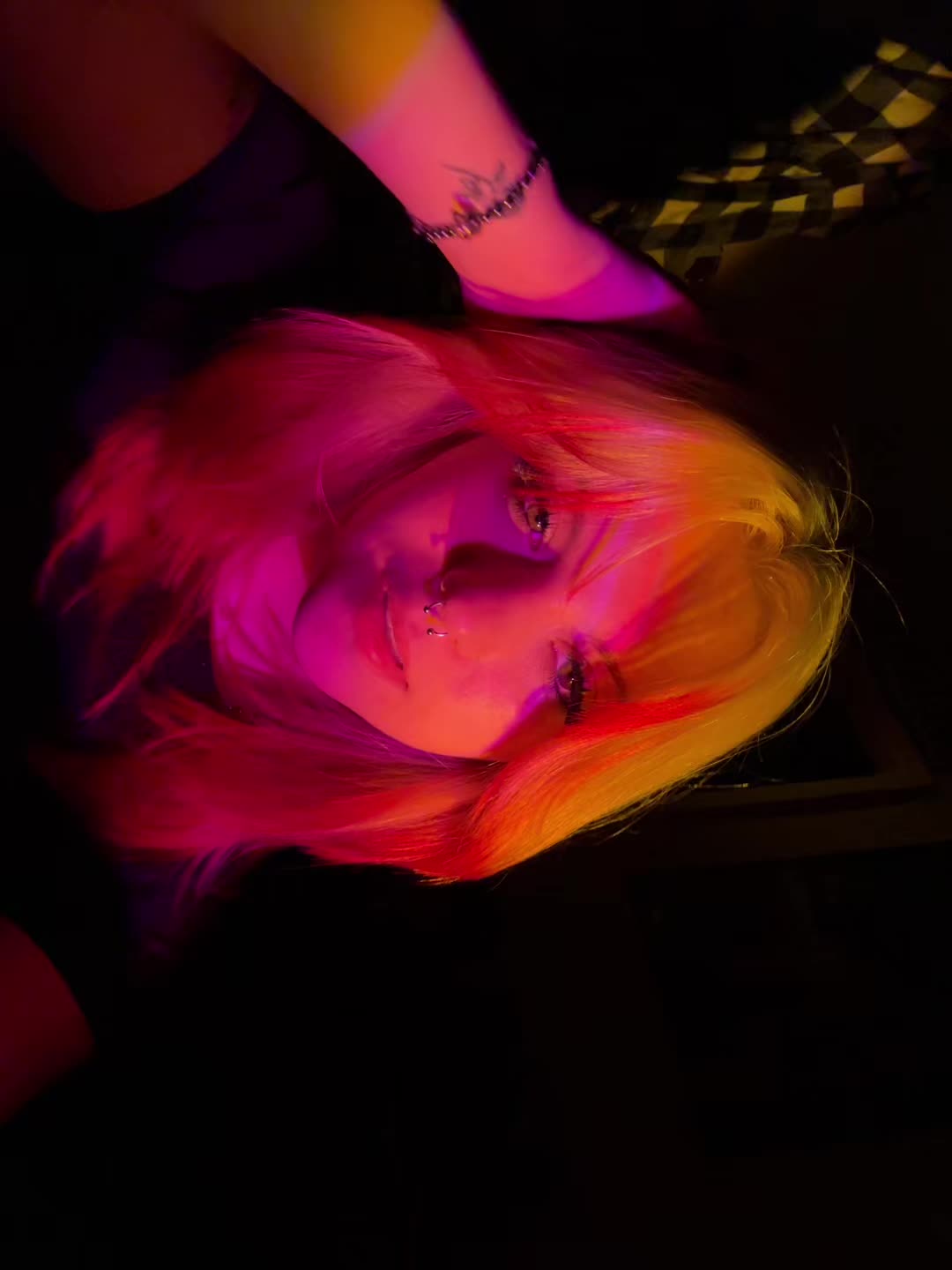 @:3