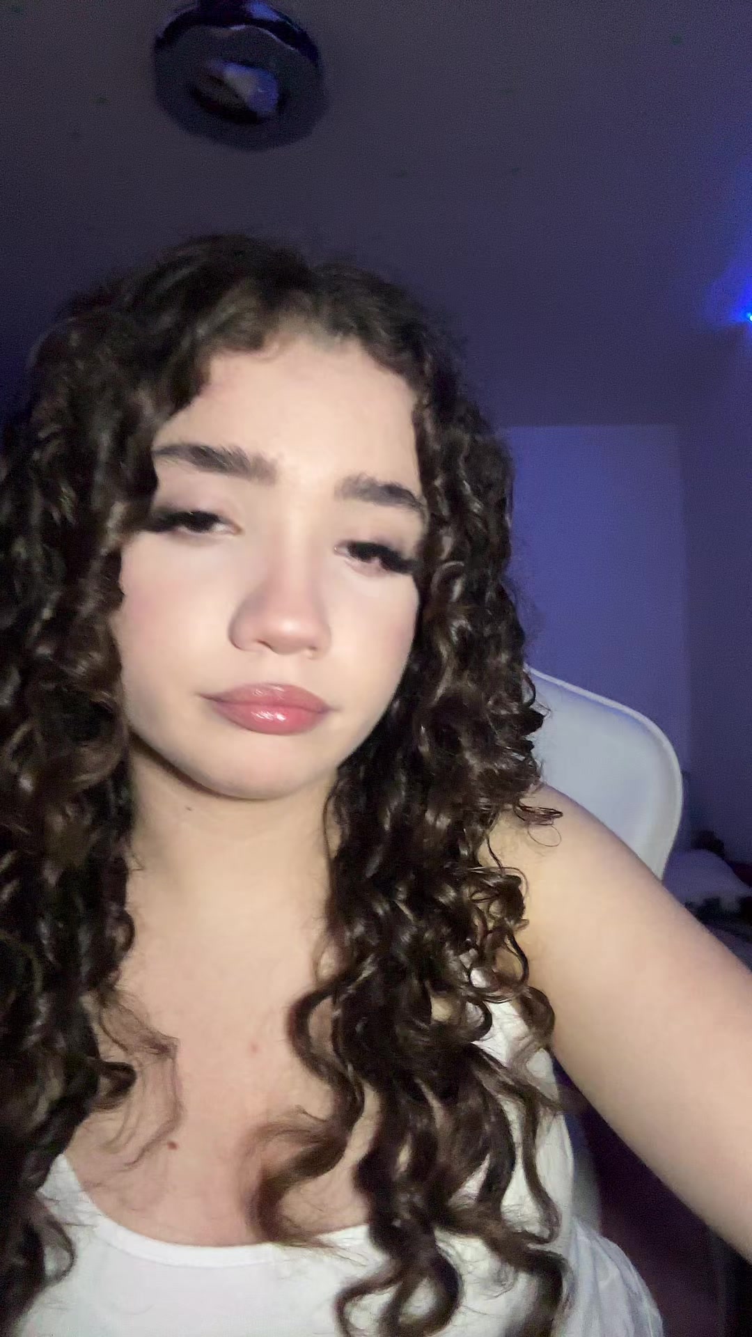 @emicamacho__