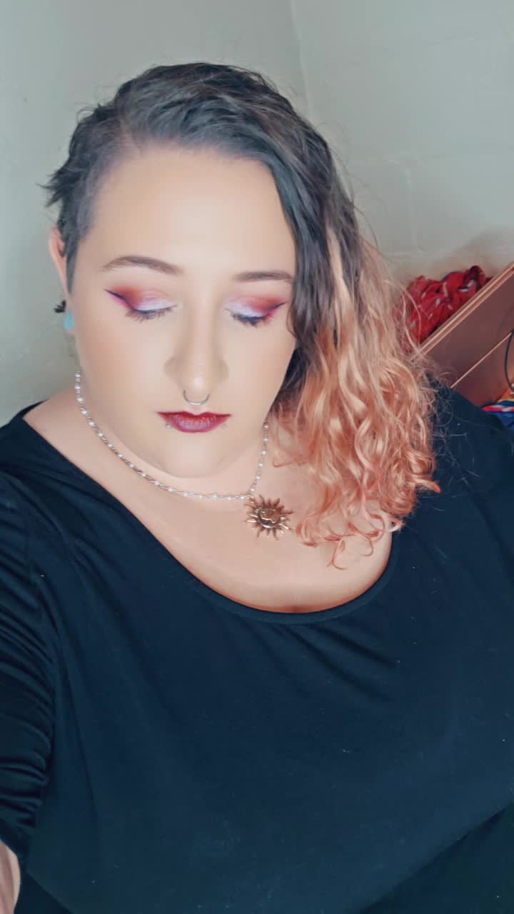 @_momma_wolf_