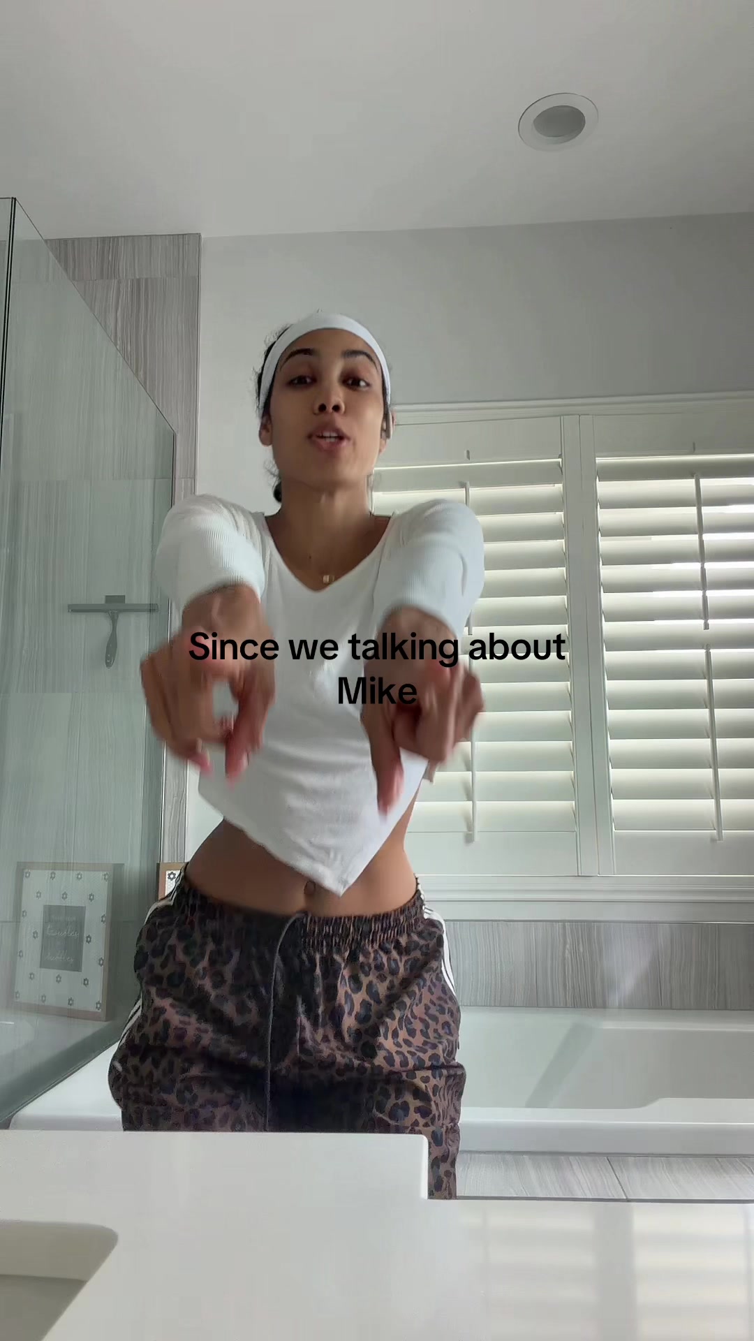 @nikkieneal