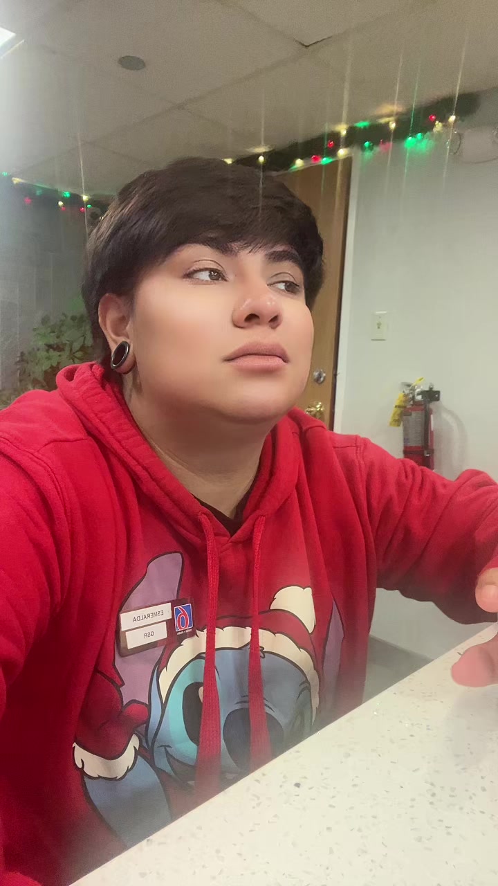 @Esmeralda Alonso 🏳️&zwj;🌈♌️