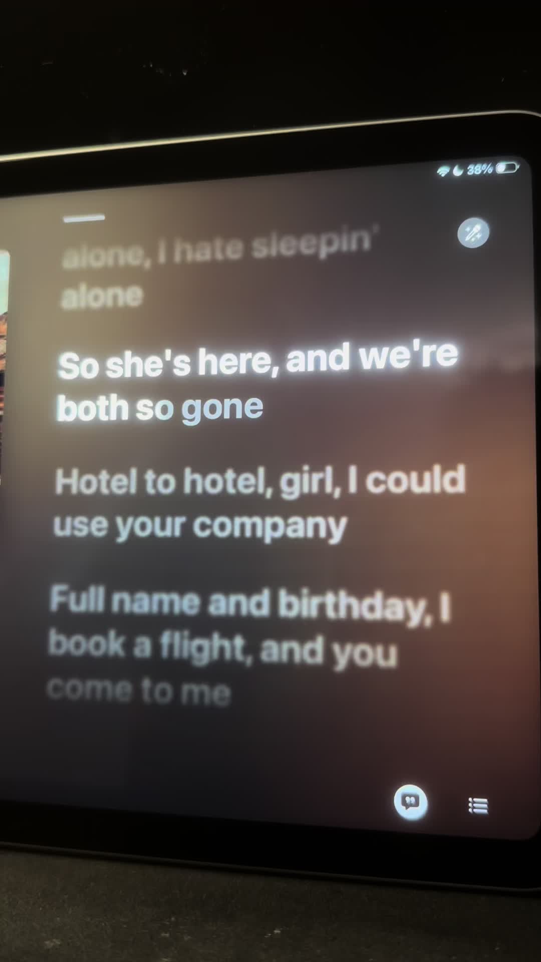 @🎧🩶