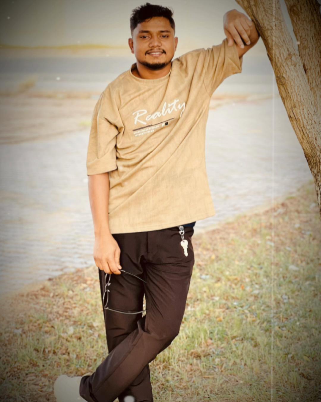 @⚡SHOJIB📸
