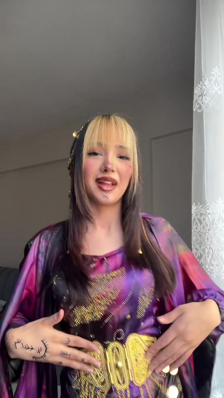 @_Esmeer0
