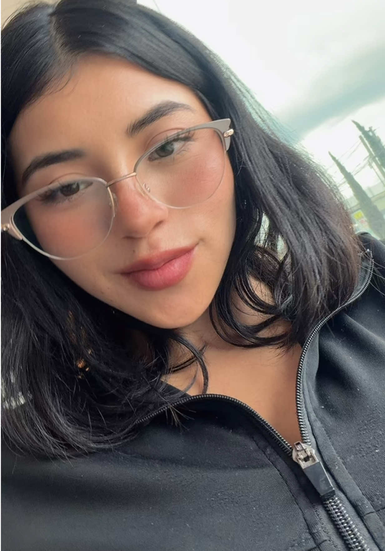 @🧛&zwj;♀️KOLMY✂️