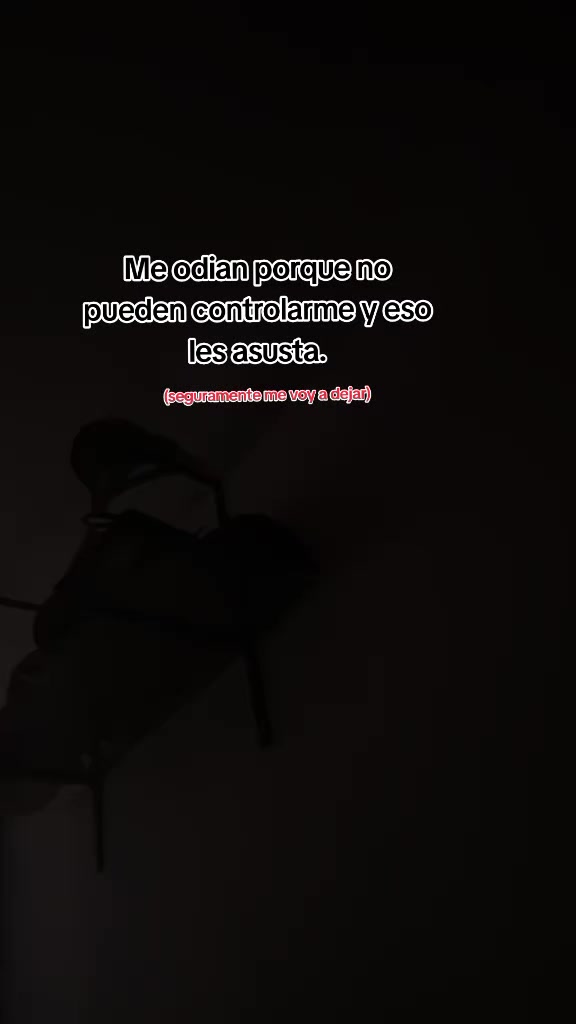 @Carla &bull;Te sigue