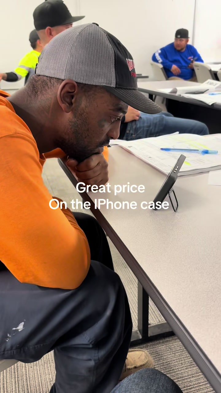 @Yourfav construction worker🦺