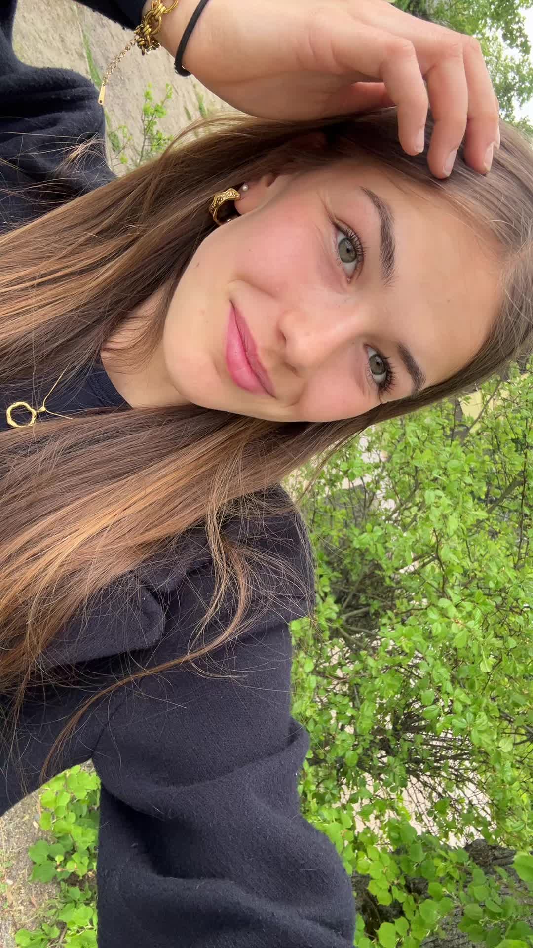 @adelesfashiondiary