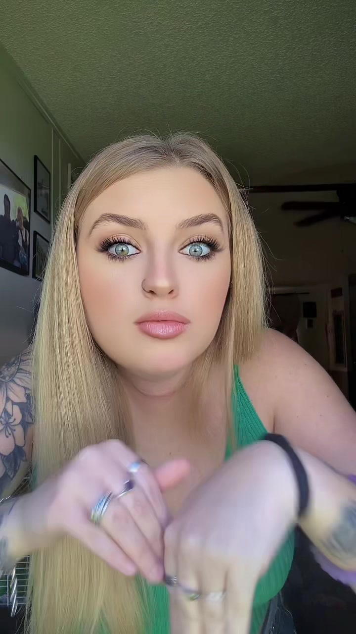 @alyssaxelizabeth