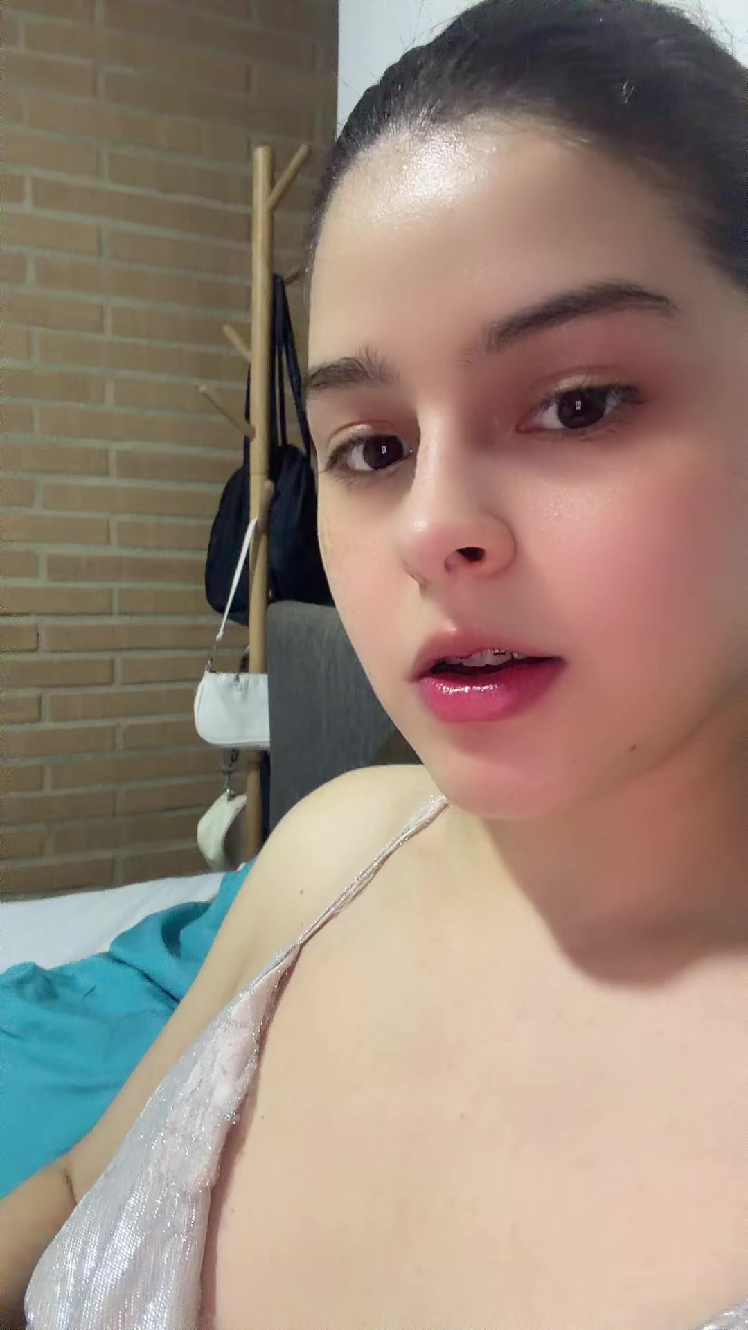 @luceroanahit