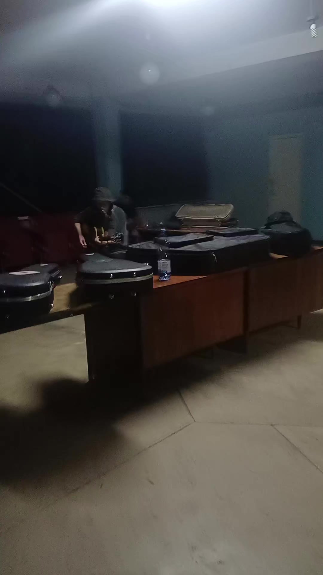 @Саша ( Метр )